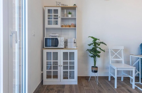 Bolognina Apartment | GuestHost - Bright apartment with balcony that accommodates up to 5 people, strategically located near the Technopole, the Fair and the Unipol Tower. Located in the Bolognina district, known for its lively and multicultural spirit, the apartment is locat