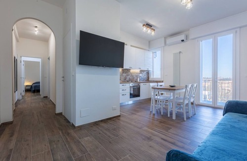 Bolognina Apartment | GuestHost - Bright apartment with balcony that accommodates up to 5 people, strategically located near the Technopole, the Fair and the Unipol Tower. Located in the Bolognina district, known for its lively and multicultural spirit, the apartment is locat