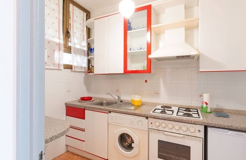 Deiva Marina Apartment | GuestHost - Deiva Marina APT SEA VIEW! Box car and balcony!