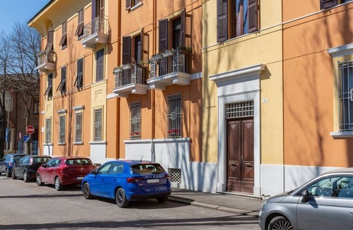Ferrara Historic Centre Apartment | GuestHost - Ferrara Station Essential Apartment w/parking