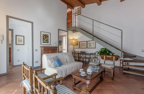 Pontelagoscuro Apartment | GuestHost - Francolino Duplex Charming La Farnia Villa