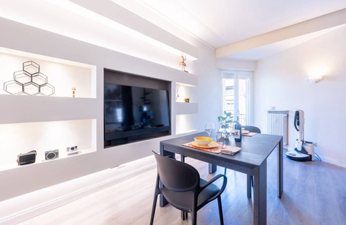 Parma City Centre Apartment | GuestHost - Parma Modern Apartment Balcony!