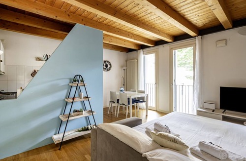 Padova Apartment | GuestHost - Piazza Mazzini Bright Apartment Padova