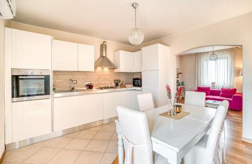 Badiola Apartment | GuestHost - San Martino in Campo Bright Apartment