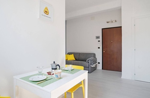 San Donato-San Vitale Apartment | GuestHost - The apartment is located in a quiet area, in a closed/private street overlooking the green and private gardens.It is located in a strategic position, a few steps from the historic center (the main road is located in absolute proximity to on