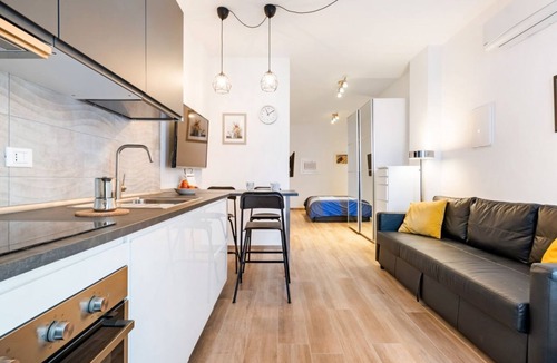 San Donato Apartment | GuestHost - The apartment is located on the ground floor of a building.It comfortably accommodates 3 people in 40 square meters of space, with a double bedroom and a french sofa bed in the living room.The apartment is located a few minutes on foot from F