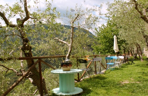Precetto House | Guesthouse Runcini 3 bedroom farmhouse in medieval village with a view