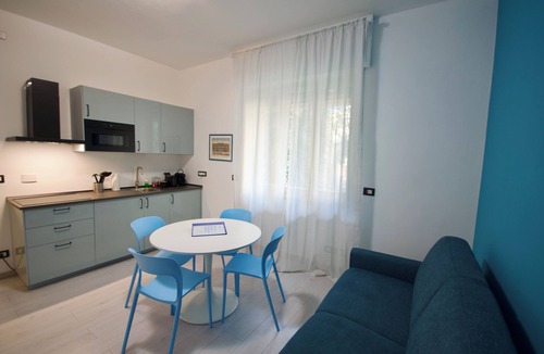 Castelletto Apartment | H2ome Balbi Royal Palace Principe Station, parking on request