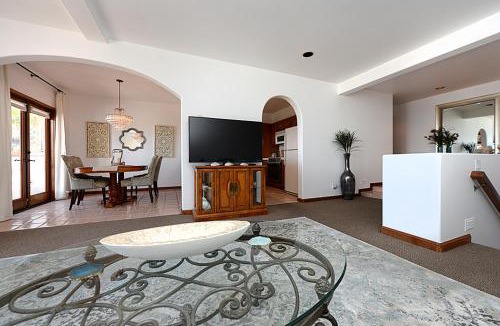 Avalon House | H881 - Hamilton Cove Villa 8-81