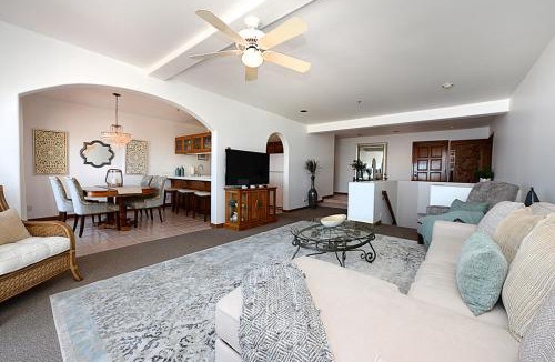 Avalon House | H881 - Hamilton Cove Villa 8-81
