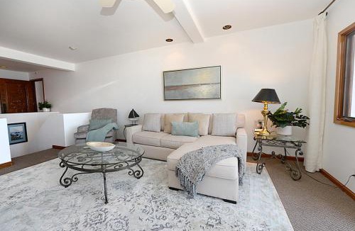 Avalon House | H881 - Hamilton Cove Villa 8-81