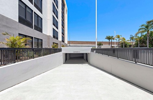 Inglewood Hotel | Hampton Inn by Hilton Los Angeles Airport LAX