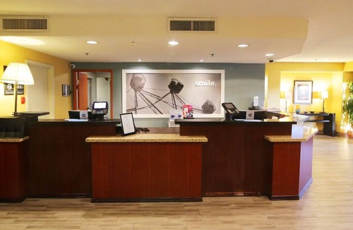 Harbor Hotel | Hampton Inn Los Angeles/Carson