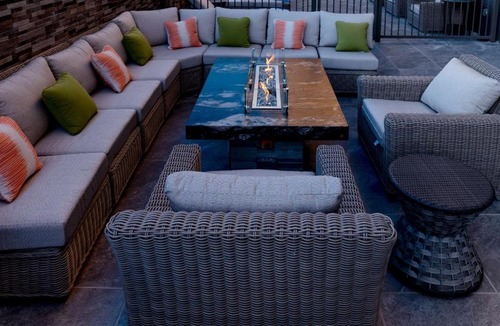 Downtown Riverside Hotel | Hampton Inn Riverside Downtown Convention Center