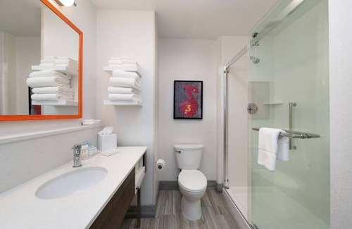 Buena Park Hotel | Hampton Inn & Suites Buena Park