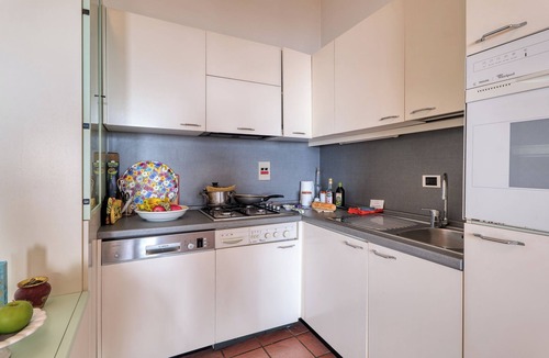 Latte Apartment | Hanbury Apt Pool And Sea, Ventimiglia, Italy
