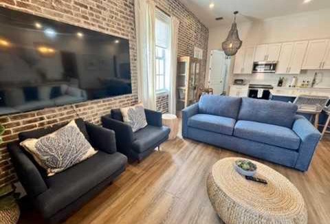 Historic Seaport House | Harbor House Penthouse- B