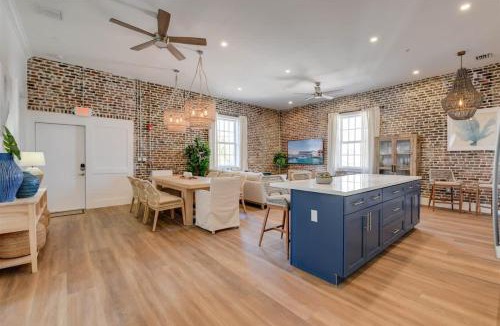 Historic Seaport House | Harbor House Penthouse- B