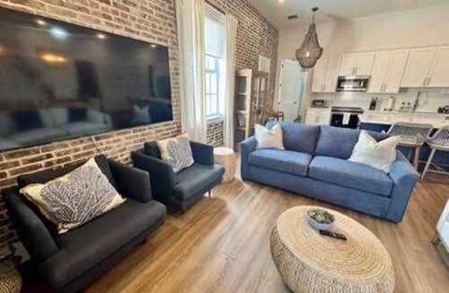 Historic Seaport House | Harbor House Penthouse- B