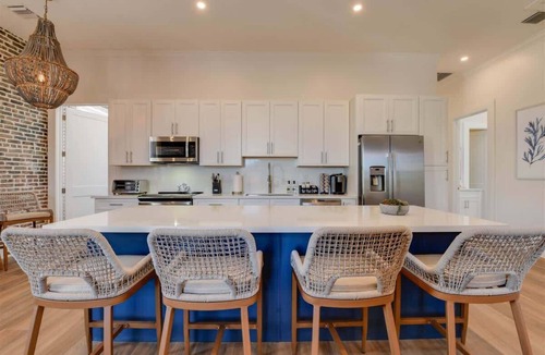 Historic Seaport House | Harbor House Penthouse- B