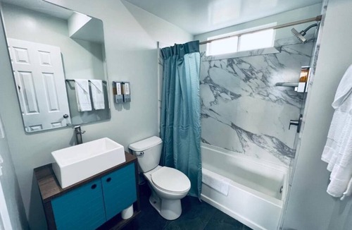 Harbor Hotel | Harbor Inn