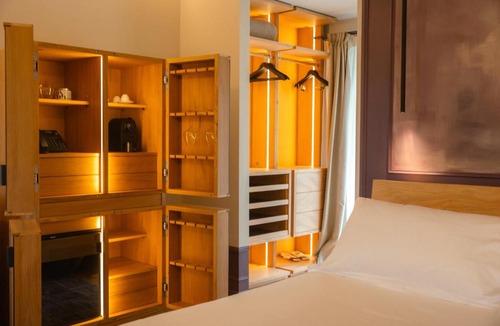 Cremolino Bed & Breakfast | Hemanaire