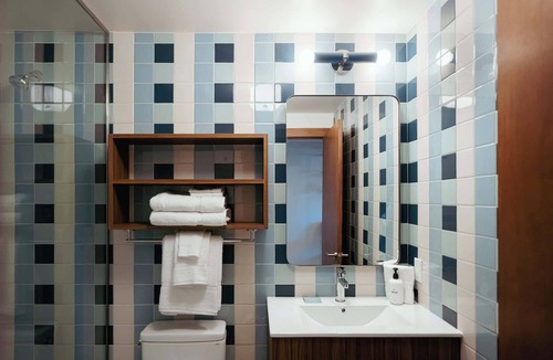 Hale Apartment | High Desert Hangout | La Vista Motel | 109