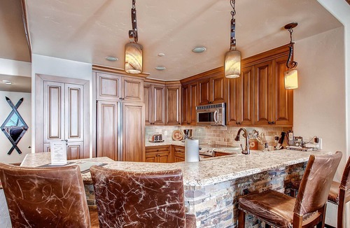Highlands Townhomes Villa | Highlands Slopeside 219 - Chic Three Bedroom