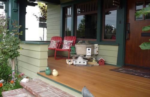 Northwest Anaheim House | Historic Home, Bocce Ball, Horse Shoe's, Foosball, Pickleball, Playroom, WiFi