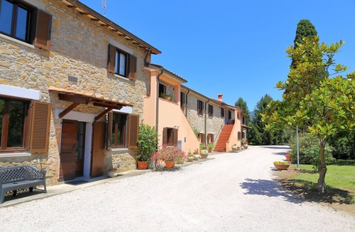 Passignano sul Trasimeno Apartment | Holiday apartment in farmhouse - Susino - Residenze San Martino