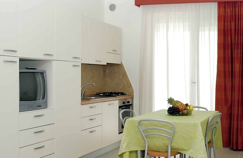 Roseto degli Abruzzi Apartment | Holiday apartment with pool and air conditioning