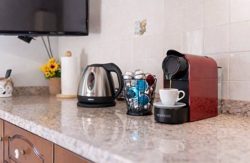 Lisciano Niccone Apartment | Holiday Apartment 'Pugnano Alto - Tabacco' with Shared Pool, Private Terrace and Wi-Fi
