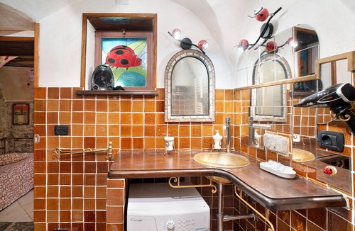 Apricale Apartment | Holiday Apartment "Delle Coccinelle' with Mountain View & Private Terrace