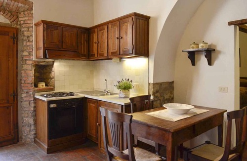 San Pietro a Cegliolo Apartment | Holiday apartment with outdoor pool and WiFi