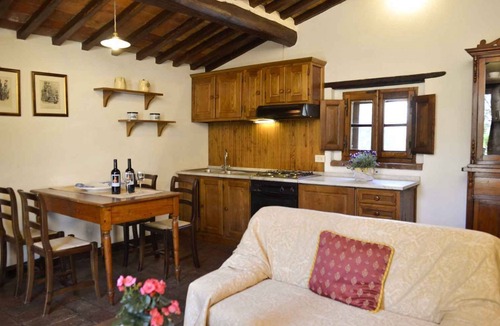 San Pietro a Cegliolo Apartment | Holiday apartment with outdoor pool and WiFi