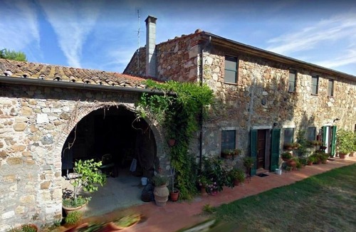 Castellina Marittima Apartment | holiday flat 'The Hague' with its own pool
