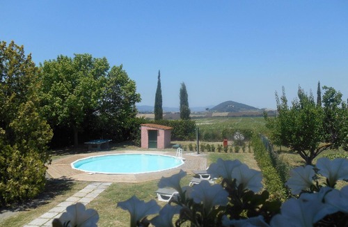 Castellina Marittima Apartment | holiday flat 'The Hague' with its own pool