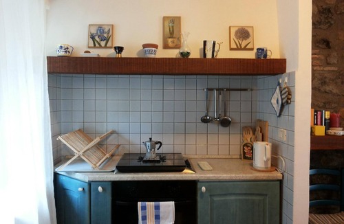 Castel Cellesi House | holiday flat 'Casa Blu' with swimming pool