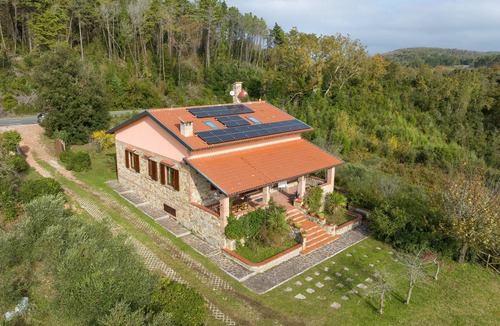 Monteverdi Marittimo House | Holiday Home "Casa Flora" with Private Pool, Private Terrace and Wi-Fi