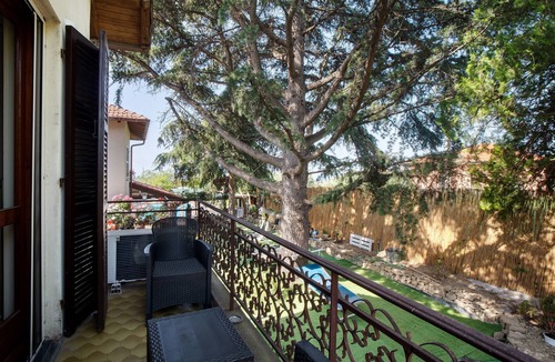Sasso di Bordighera House | Holiday Home 'Casa Vacanza Le Primavere' with Sea View, Wi-Fi and Air Conditioning