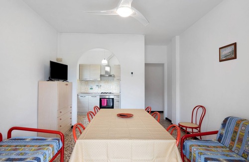 Diano Castello Apartment | Holiday Home '608' with Private Terrace and Shared Garden