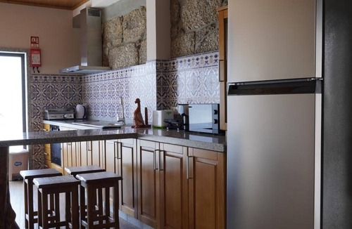 Agilde House | Holiday Home 'Agilde Ouro Verde' with Mountain View, Wi-Fi and Air Conditioning