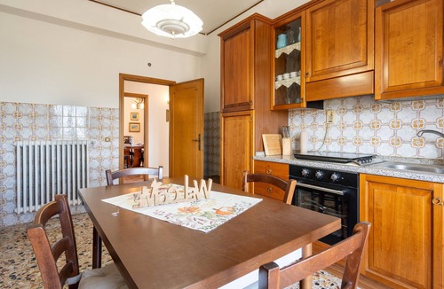 Monte San Savino House | Holiday Home 'Casa Corniolo' with Mountain View, Private Terrace and Balcony