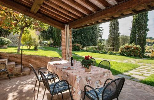 Popoltaio-Schiacciato House | Holiday Home Casa Graziani-1 by Interhome