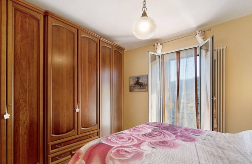Pontedassio House | Holiday home "Casa Sole" with mountain views, balcony & WiFi
