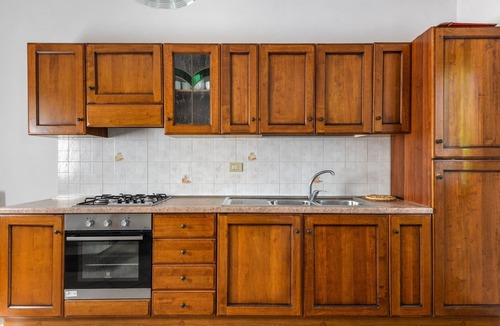 Procchio House | Holiday Home "Castagnola" with Private Garden and Terrace