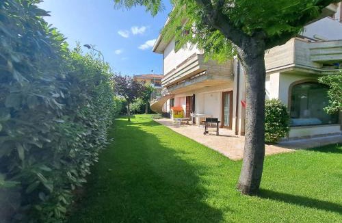 Loreto Aprutino House | Holiday Home Daphne Experience - by Interhome