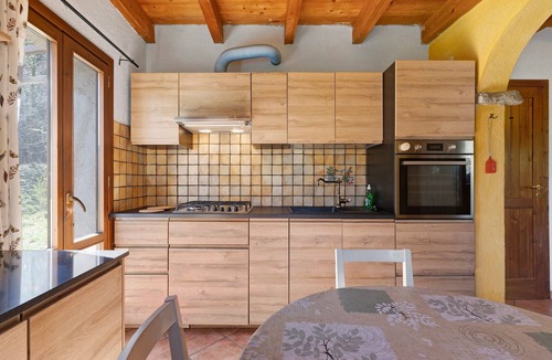 Rialto House | Holiday Home 'Del Fiume' with Mountain View and Private Garden