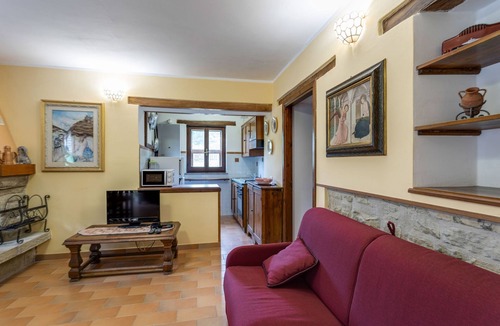 Assisi House | Holiday Home in Assisi near Monte Subasio