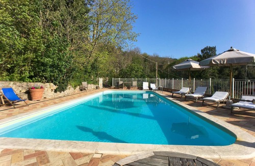 Donoratico House | Holiday Home in Sassetta with Pool and Garden